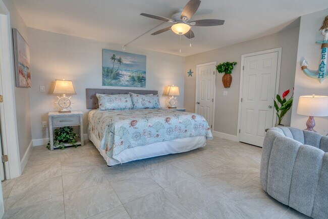 Building Photo - 5800 Bonita Beach Rd SW