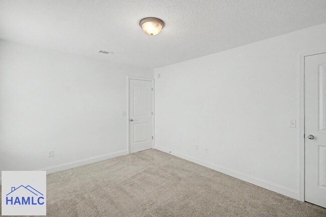 Building Photo - 40 Rimes Ave SE