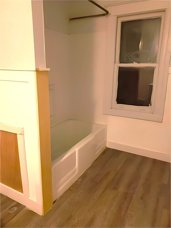 Building Photo - 3757 Garland St