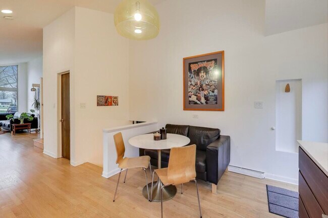 Building Photo - 321 Ferndale Rd