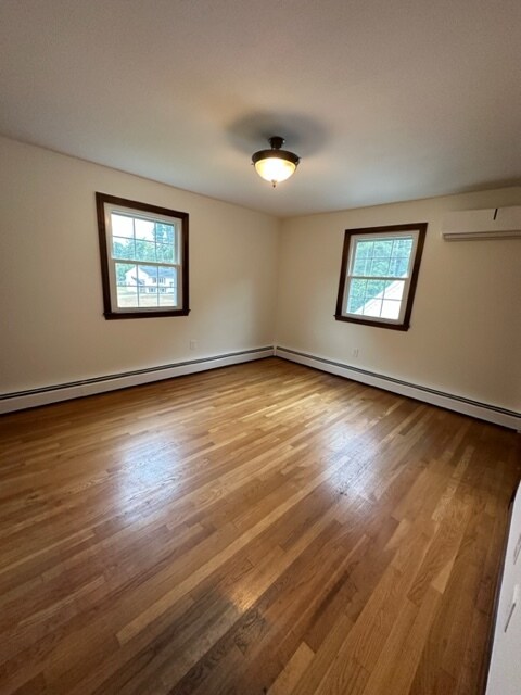 Building Photo - 10 Nesenkeag Dr