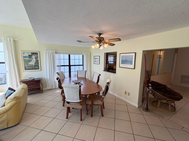 Building Photo - 2570 Shadybranch Dr