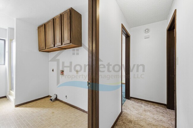 Building Photo - 4424 W Redding Rd