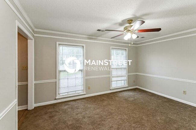 Building Photo - 3 Bedroom Pet-Friendly Home in MEMPHIS, TN with Main Street Renewal