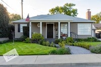 Building Photo - 1121 N Cambridge Ave