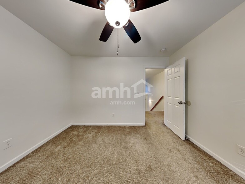 Building Photo - 113 Education Blvd