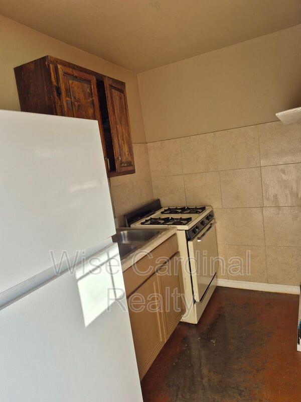 Building Photo - 901 11th St