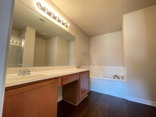 Building Photo - PRICE REDUCED!!! Denton County but Northwe...