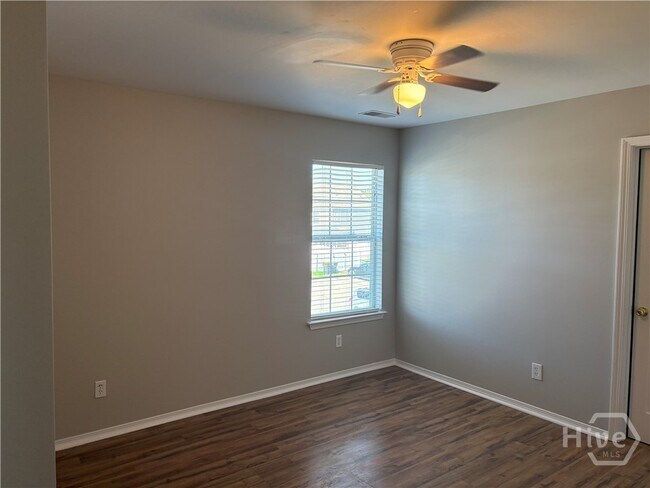 Building Photo - 119 Fairgreen St