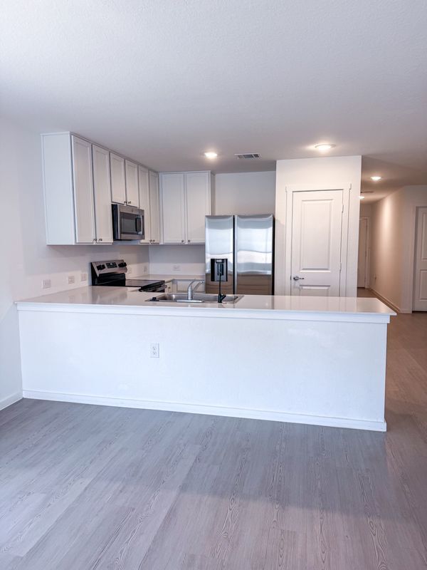 Building Photo - 5915 Remember Wy