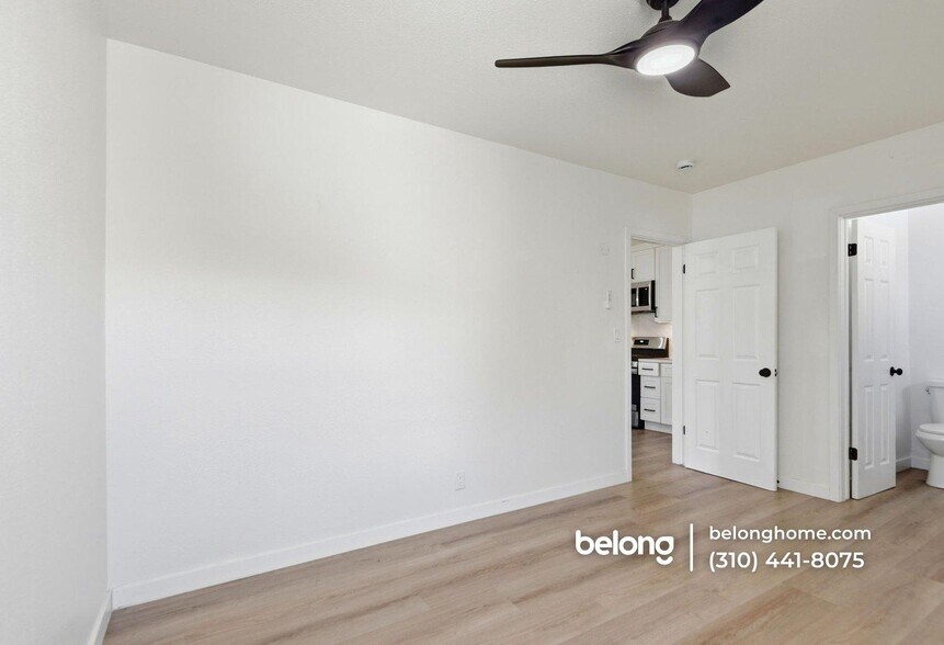 Building Photo - 314 S Santa Anita Ave
