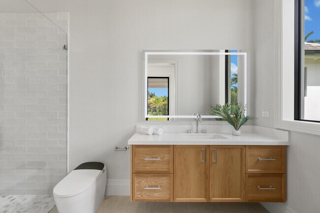 Building Photo - 14699 Black Bear Rd