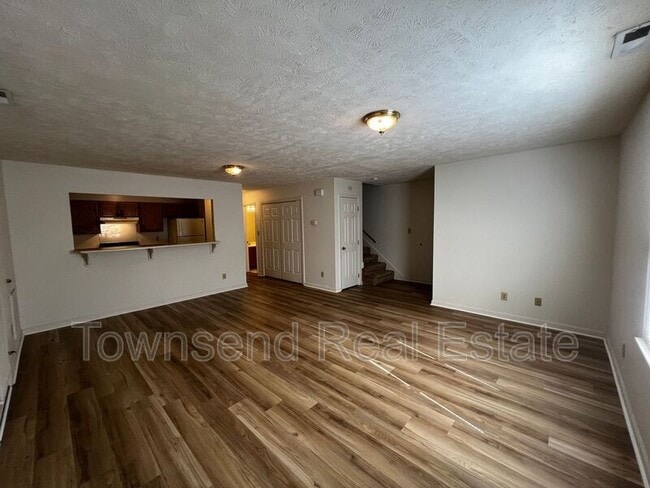 Building Photo - 1012 Ancestry Dr