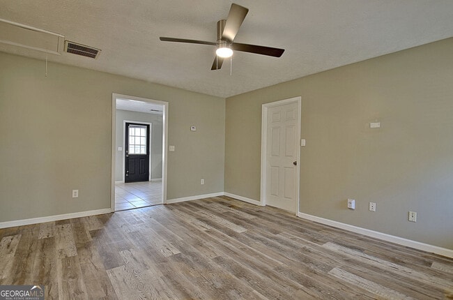 Building Photo - 15 Chestlehurst Way