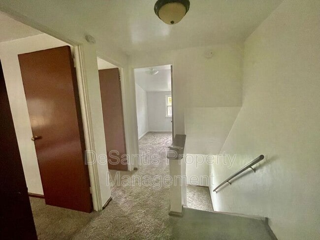 Building Photo - 447 Idlewood Rd