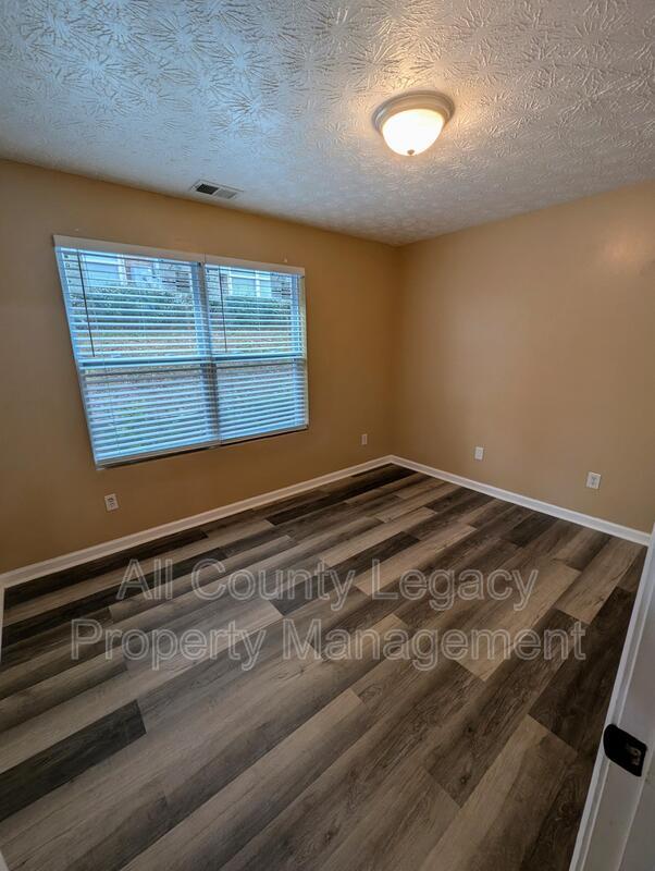 Building Photo - 5104 Fairington Village Dr
