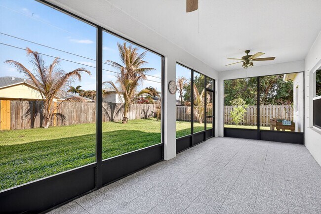 Building Photo - Modern 4-Bedroom Rental with Screened Patio & 2-Car Garage