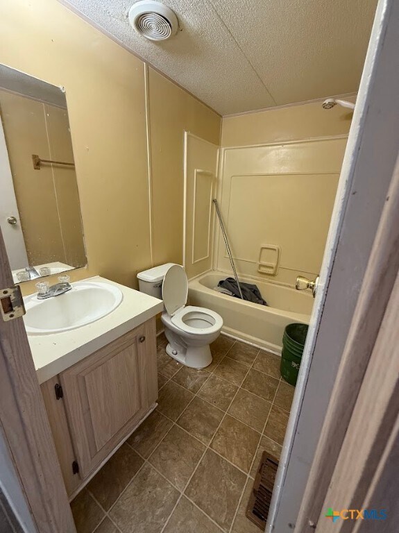 Building Photo - 1215 Cypress Dr