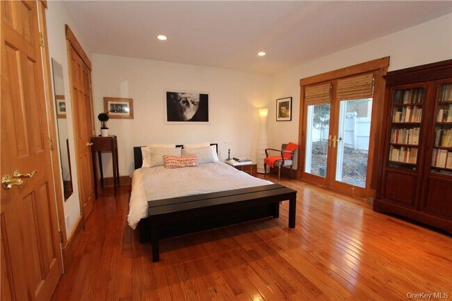 Building Photo - 114 Mt Pleasant Ave