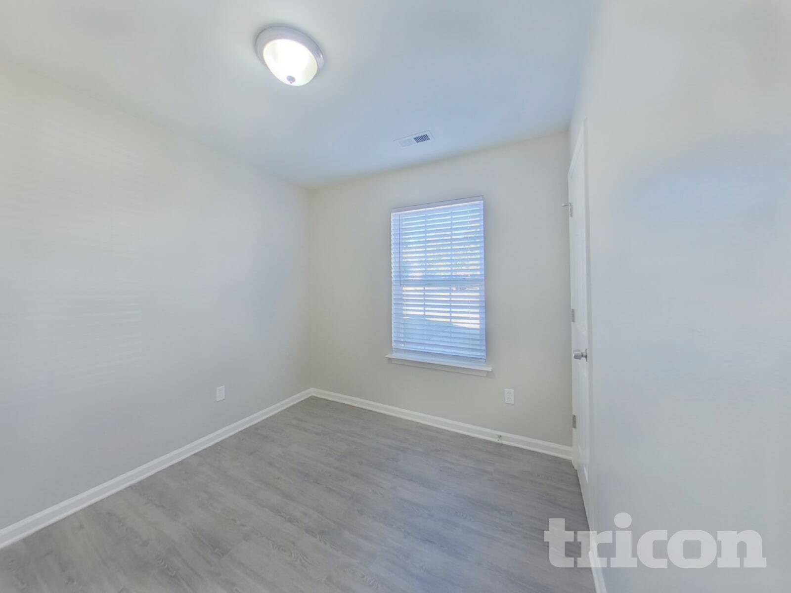 Building Photo - 1517 Crandon Dr