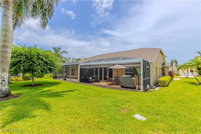 Building Photo - 5595 Greenwood Cir
