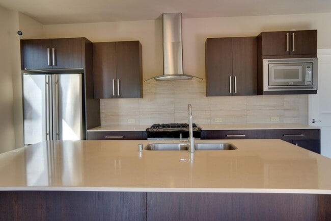 Building Photo - Luxury Oakleigh MainVue Home