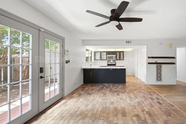 Building Photo - 2275 Triway Ln