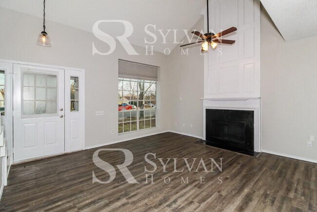 Building Photo - Prepare to fall in love with this 4BR, 2.5BA home.