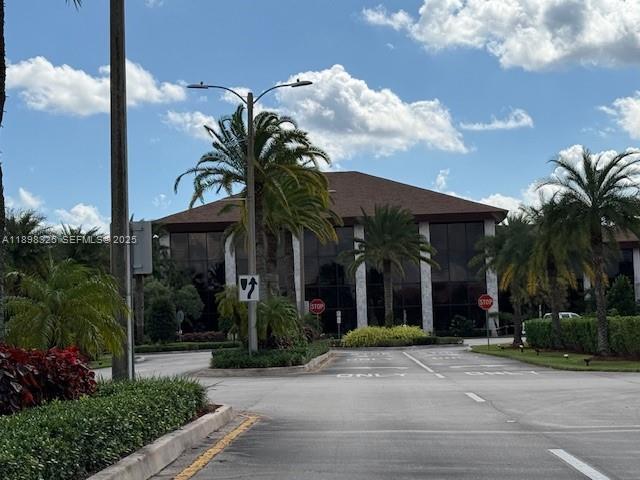 Building Photo - 850 SW 138th Ave