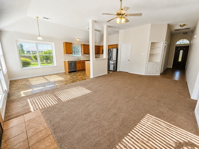 Building Photo - 6858 Stillwater Dr