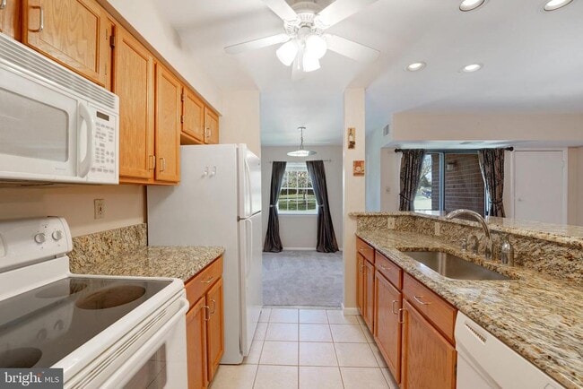 Building Photo - 3120 Valley Dr