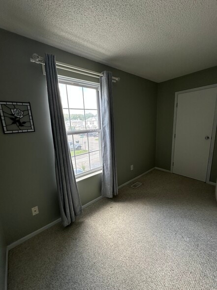 Building Photo - 1756 Bennigan Dr