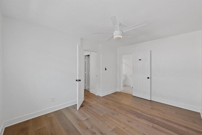 Building Photo - 6411 Chimney Creek Cir