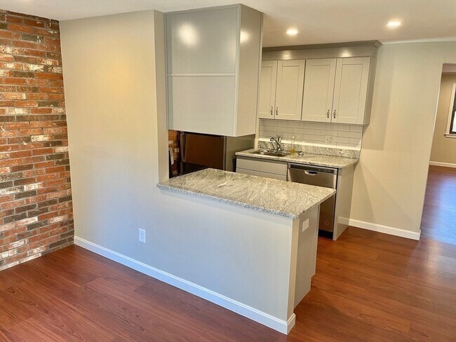 Building Photo - 169 Norton Ave