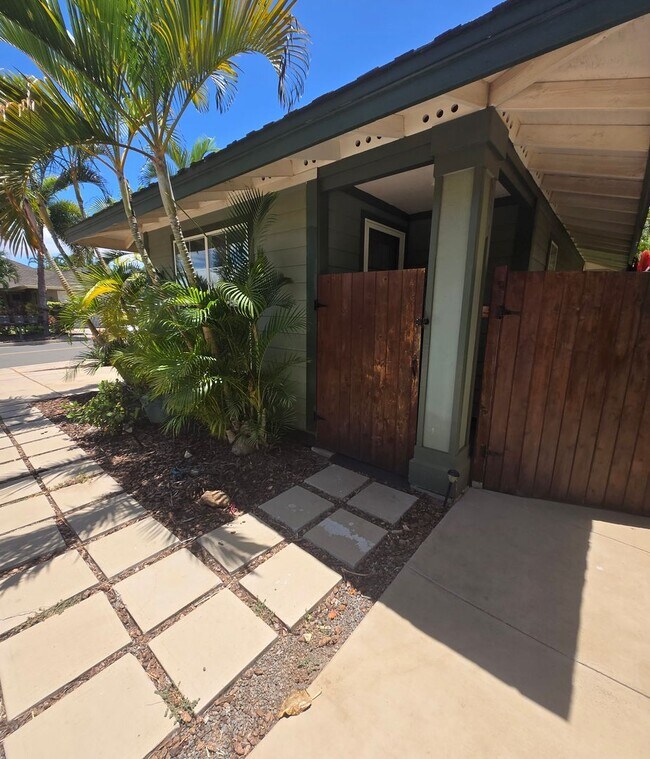 Building Photo - 206 Kuli Puu St