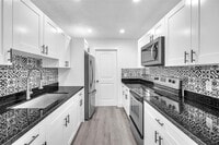 Building Photo - 7344 SW 8th Ct