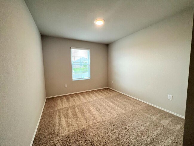 Building Photo - 6009 Brocade Dr