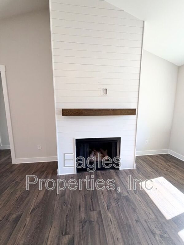 Building Photo - 609 Tuscany Cir