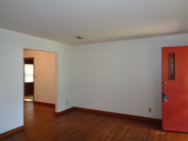 Building Photo - 6306 Romilly Dr