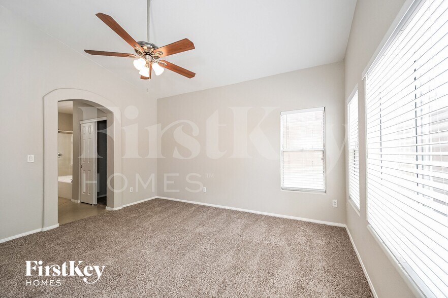 Building Photo - 10831 Vestone St