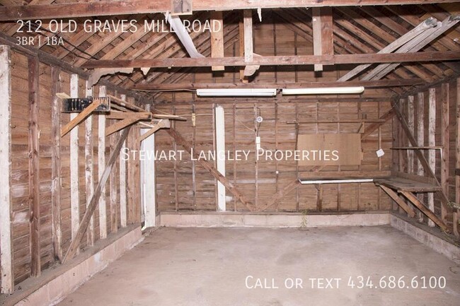 Building Photo - 212 Old Graves Mill Rd