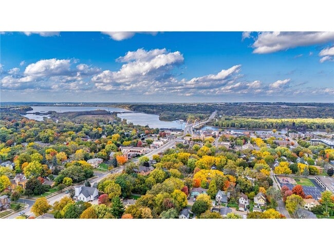 Building Photo - 926 Ramsey St