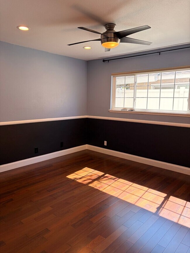 Building Photo - Charming 3 Bed 2 Bath Pool Home in City of Orange