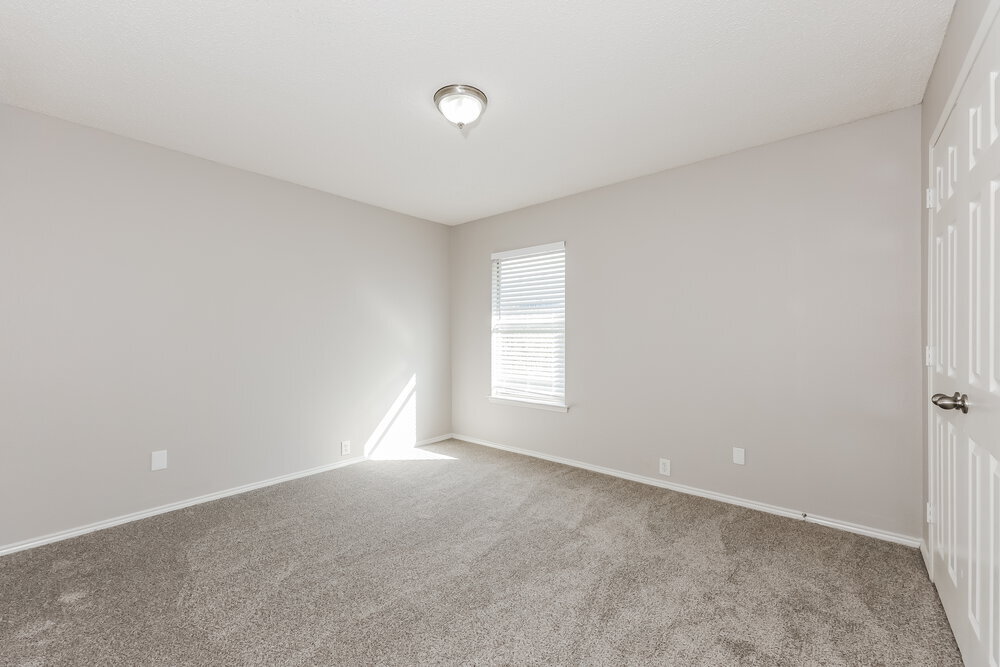 Building Photo - 8533 Tallahassee Ln