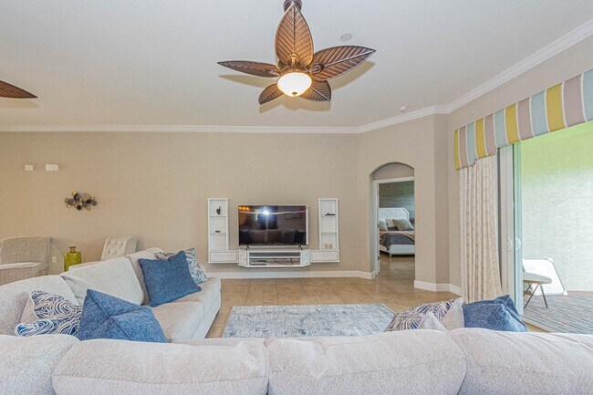 Building Photo - 4250 Diamond Square