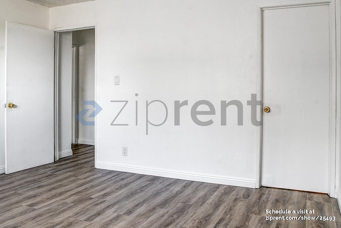 Building Photo - Unit 8