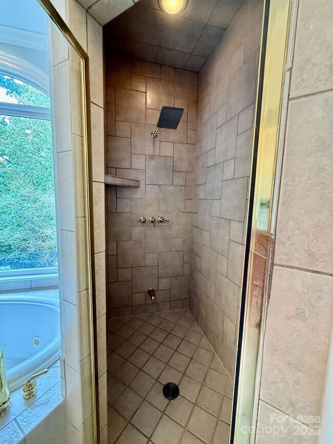 Building Photo - 1806 Asbury Hall Ct