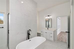 Building Photo - 2722 Eastridge Blvd