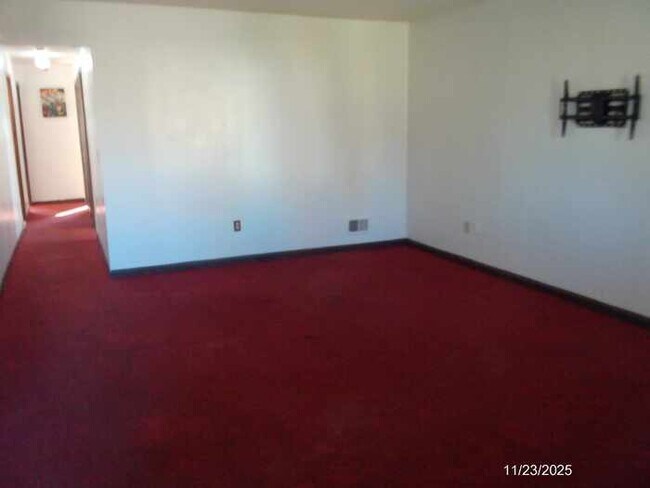 Building Photo - 16682 Eastland St