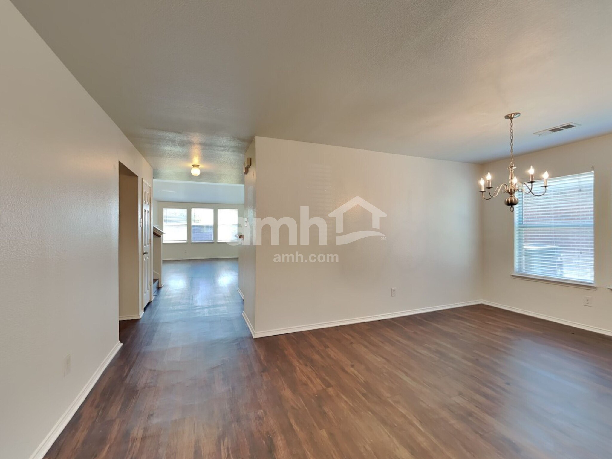 Building Photo - 12529 Patnoe Dr